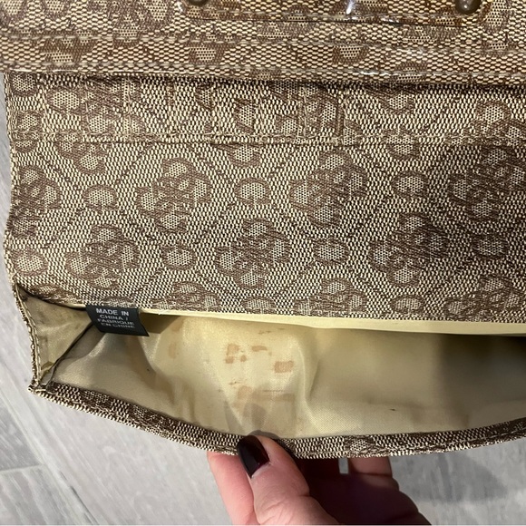 Guess Tan Logo Pattern Wallet - Picture 4 of 6